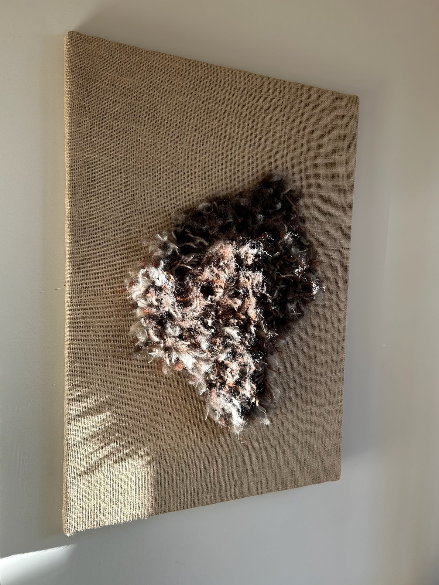 BRUT . Knotted stitch canvas .